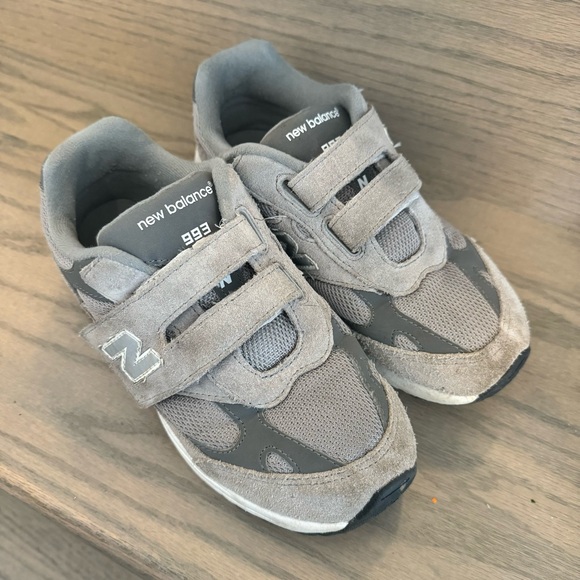 Kids New Balance 993 fuel cell tech Size 34.5 hook and loop Velcro strap US2.5 - Picture 2 of 5
